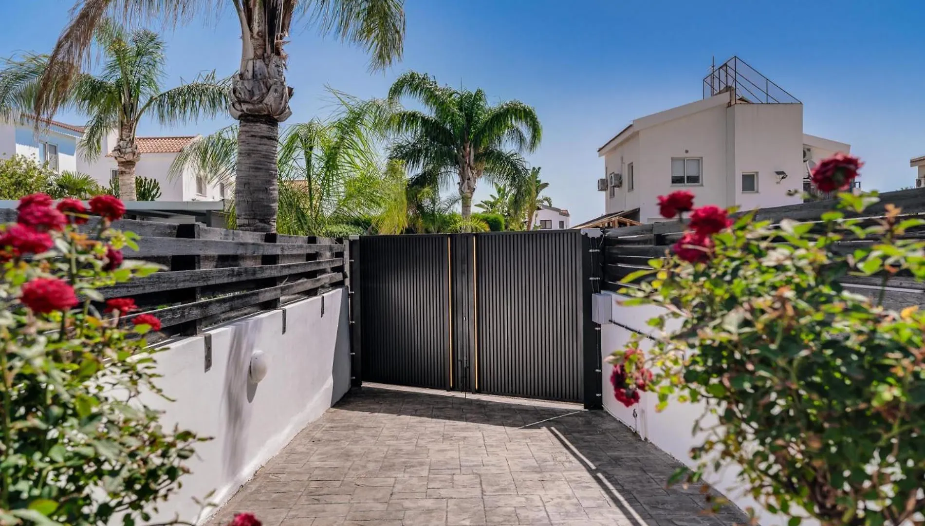 Casa Giovanni By Ezoria Villas Ayia Napa