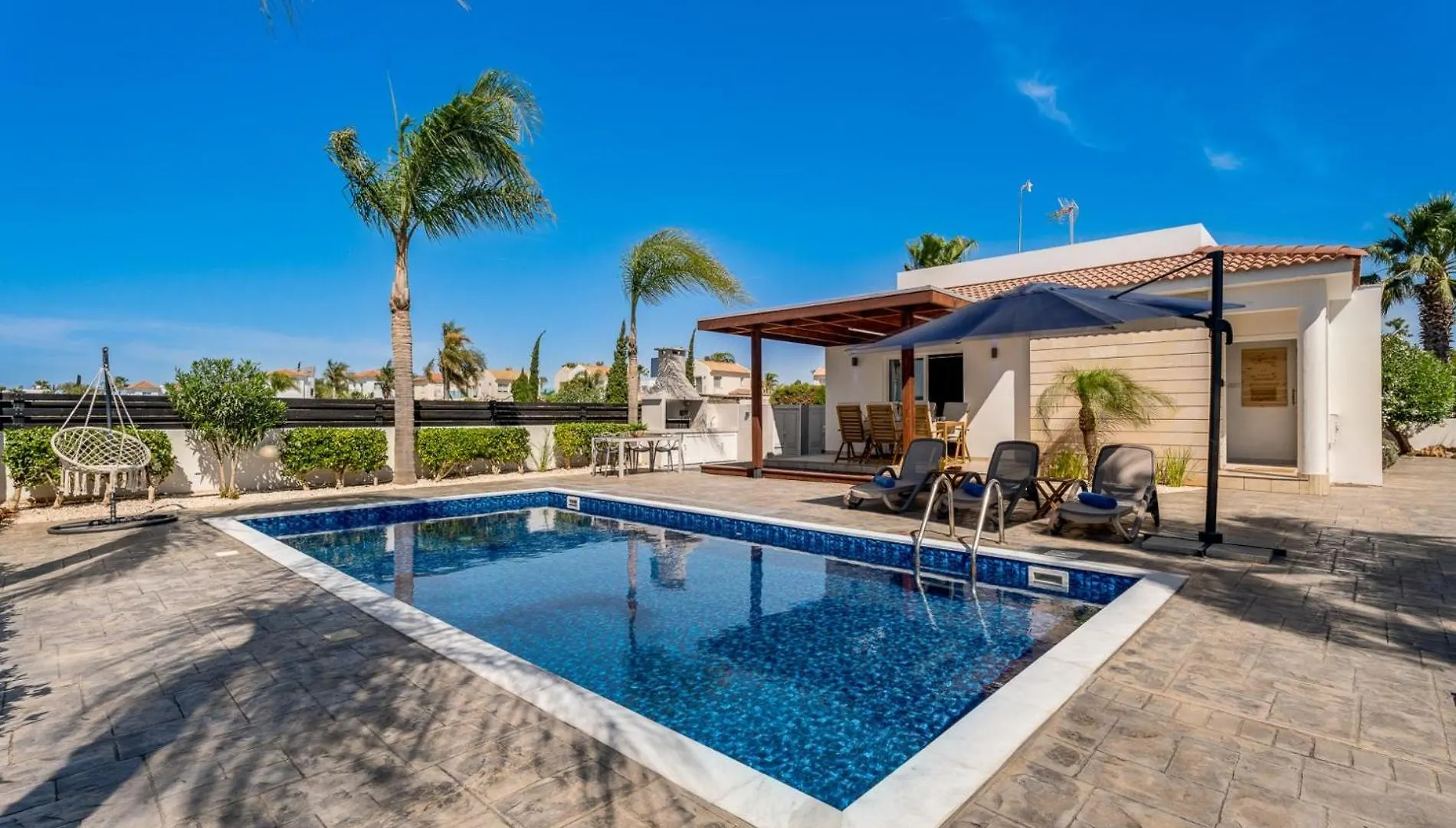Casa Giovanni By Ezoria Villas Ayia Napa